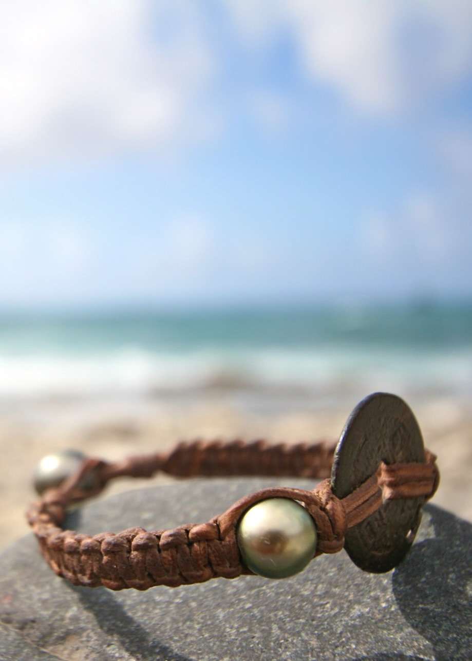 ブレスレット Ancient Japanese Coin Bracelet, Tahitian Pearl