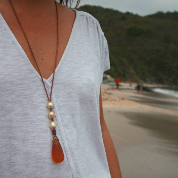 Trésors de St Barth - Beach glass leather sautoir with Australian pearls.