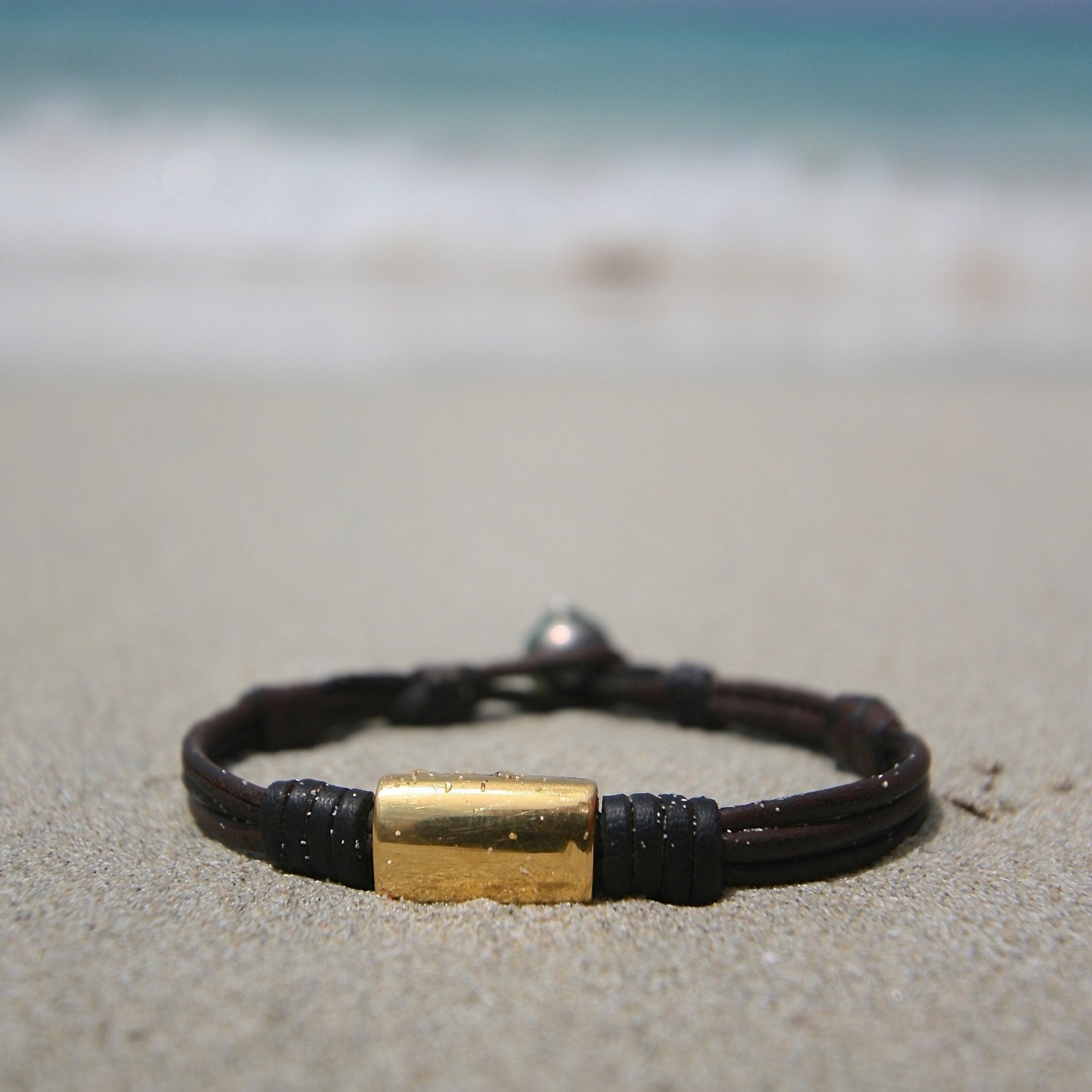 Genuine 18k gold ingot on leather bracelet, chic luxury bracelet jewelry, black Tahitian pearl clasp, St Barths signature, seaside jewelry