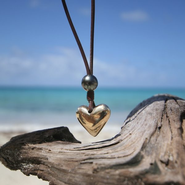 Medium size heart focal pendant necklace made of 18K gold & Tahitian pearls mounted on leather, beach jewelry, St Barth leather jewelry